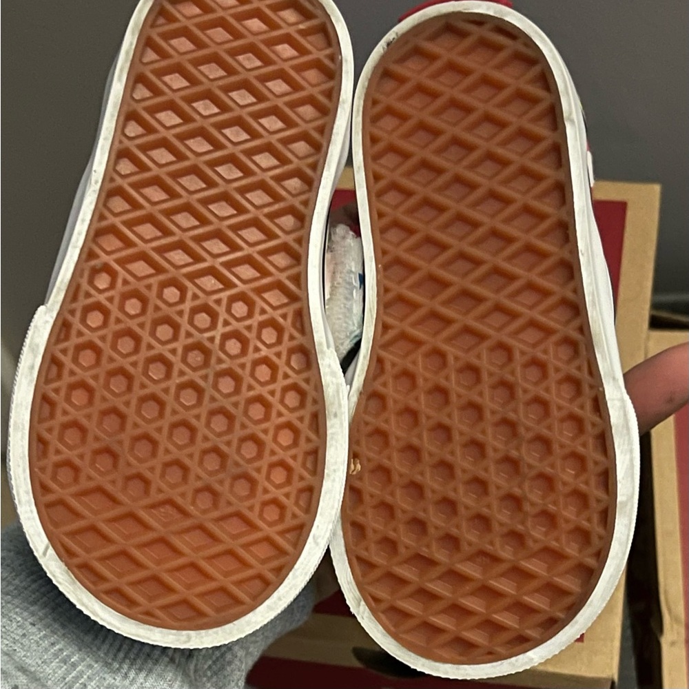 Vans - Picture 2 of 2